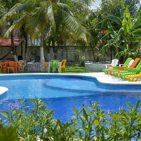 Amigos Hostel Cozumel Dış mekan fotoğraf